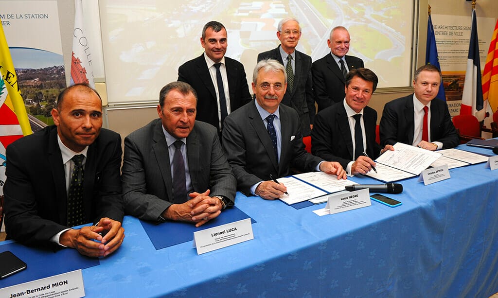 Signature du marché de la station d'épuration de Cagnes-sur-Mer